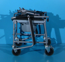 Scaun cu rotile si wc - 8